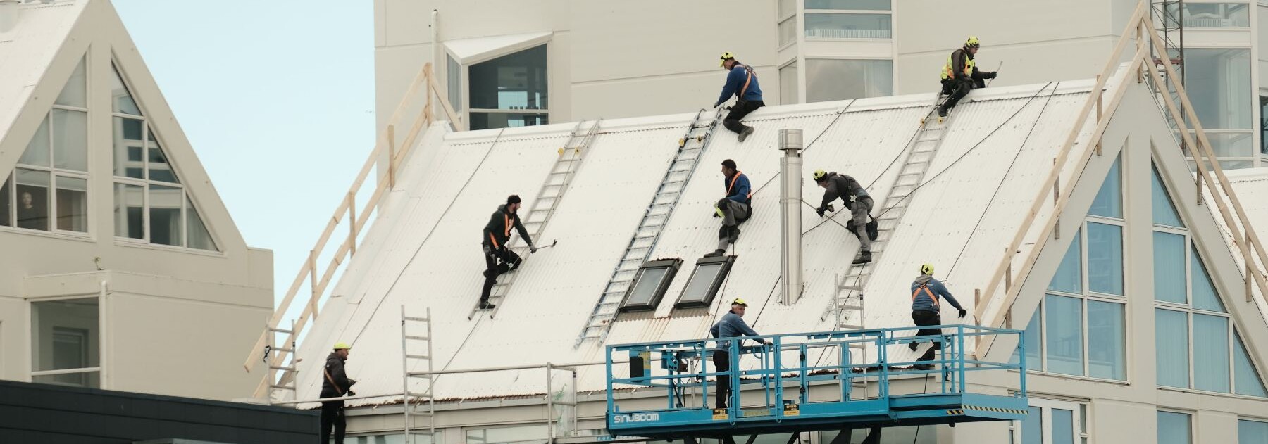 How Do I Find Reliable Roofing Suppliers and Compare Them?