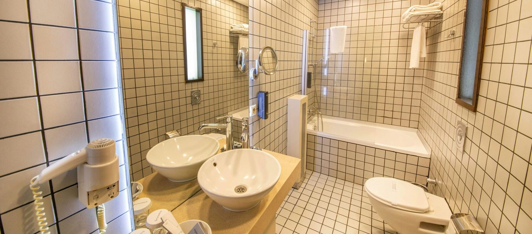Polystyrene Ceiling Tiles for Damp Rooms: Selection and Care